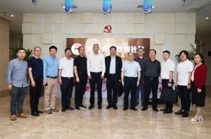 西南大學(xué)黨委常委、副校長葛信勇一行到炎黃科技園調(diào)研