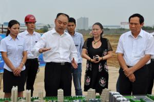 河南省委常委、洛陽(yáng)市委書(shū)記陳雪楓調(diào)研炎黃科技園